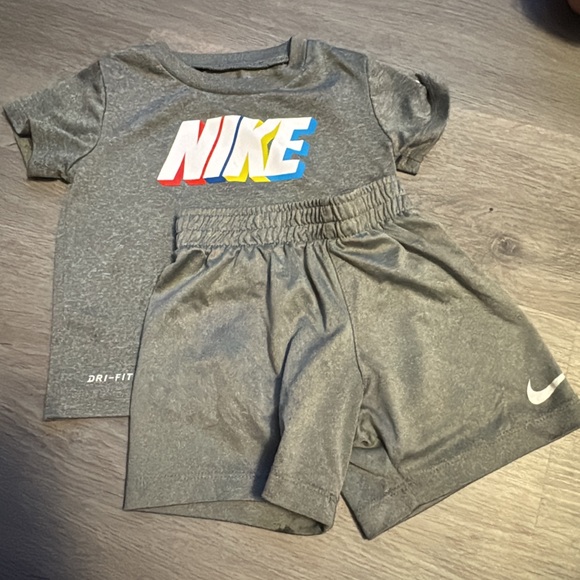 Nike Other - Nike Kids Gray Dri-FIT Set with Colorful Logo